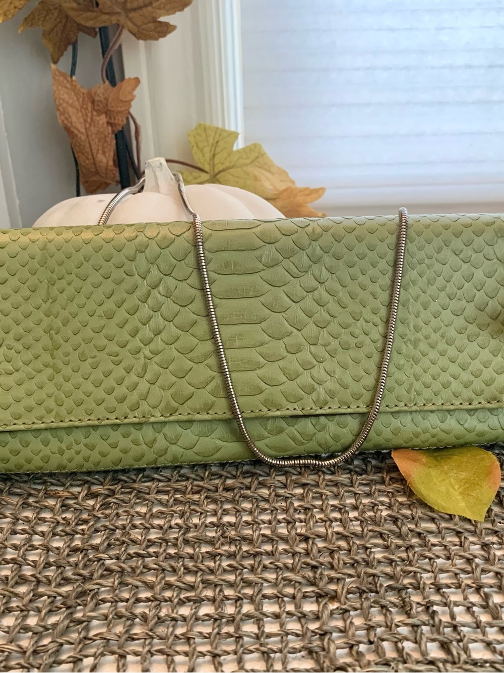 Vintage Valerie Stevens Green SnakeEmbossed Leather Clutch Bag Metallic Chain - Picture 3 of 9
